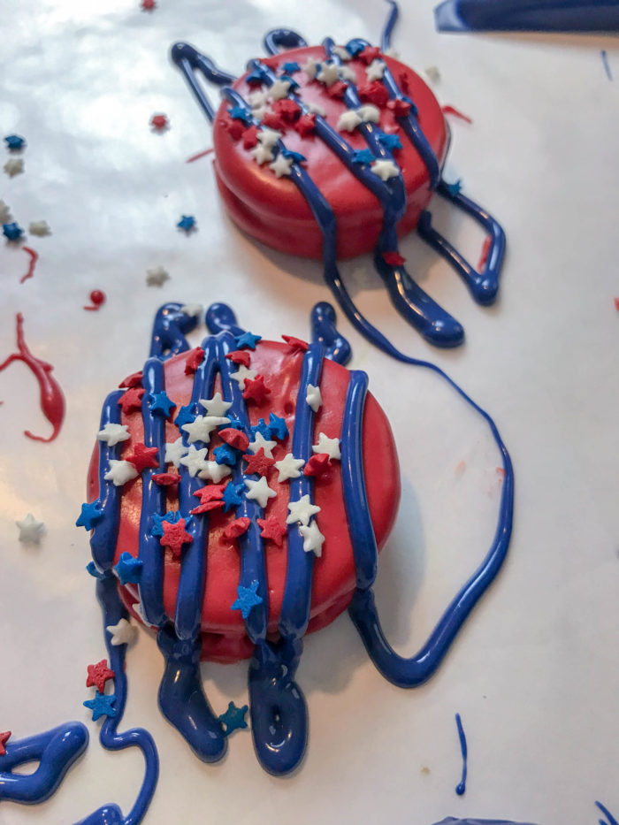 Patriotic Oreos Recipe decorated cookies #ichoosejoyblog #cookies #fourthofjuly #cookierecipe