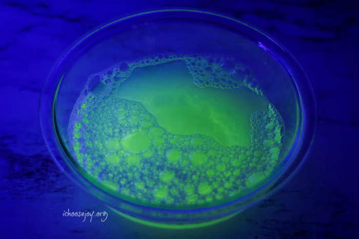 Glow in the Dark Bubbles tutorial