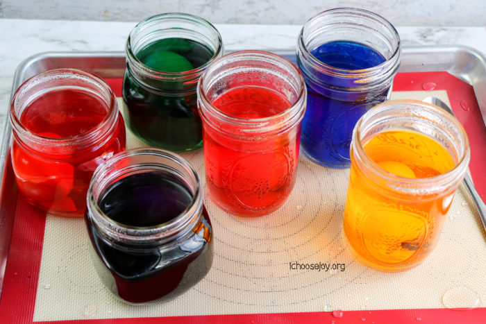 How to Dye Eggs with Food Coloring
