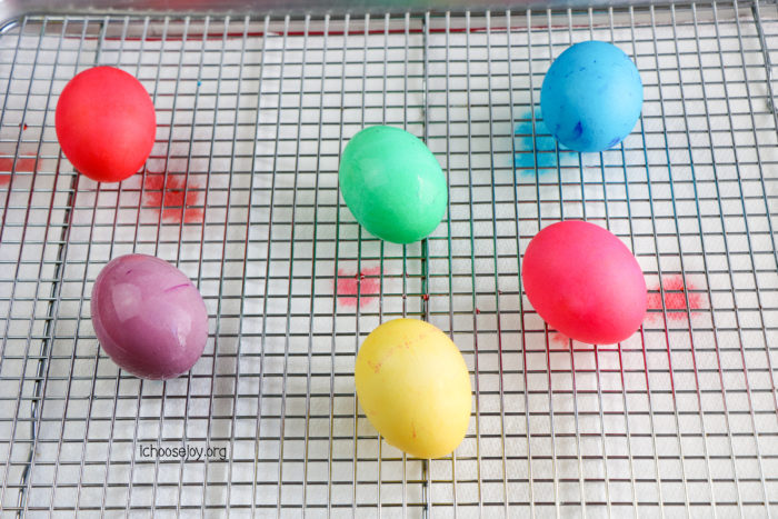 How to Dye Eggs with Food Coloring